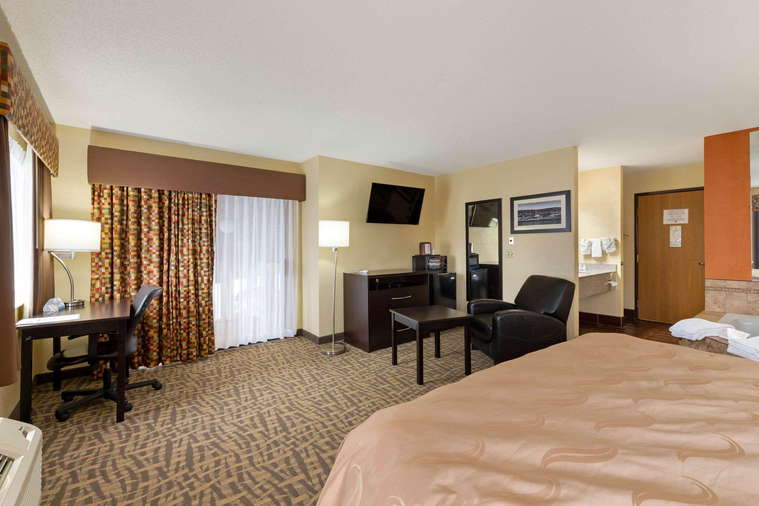 Quality Inn Wooster Exterior photo