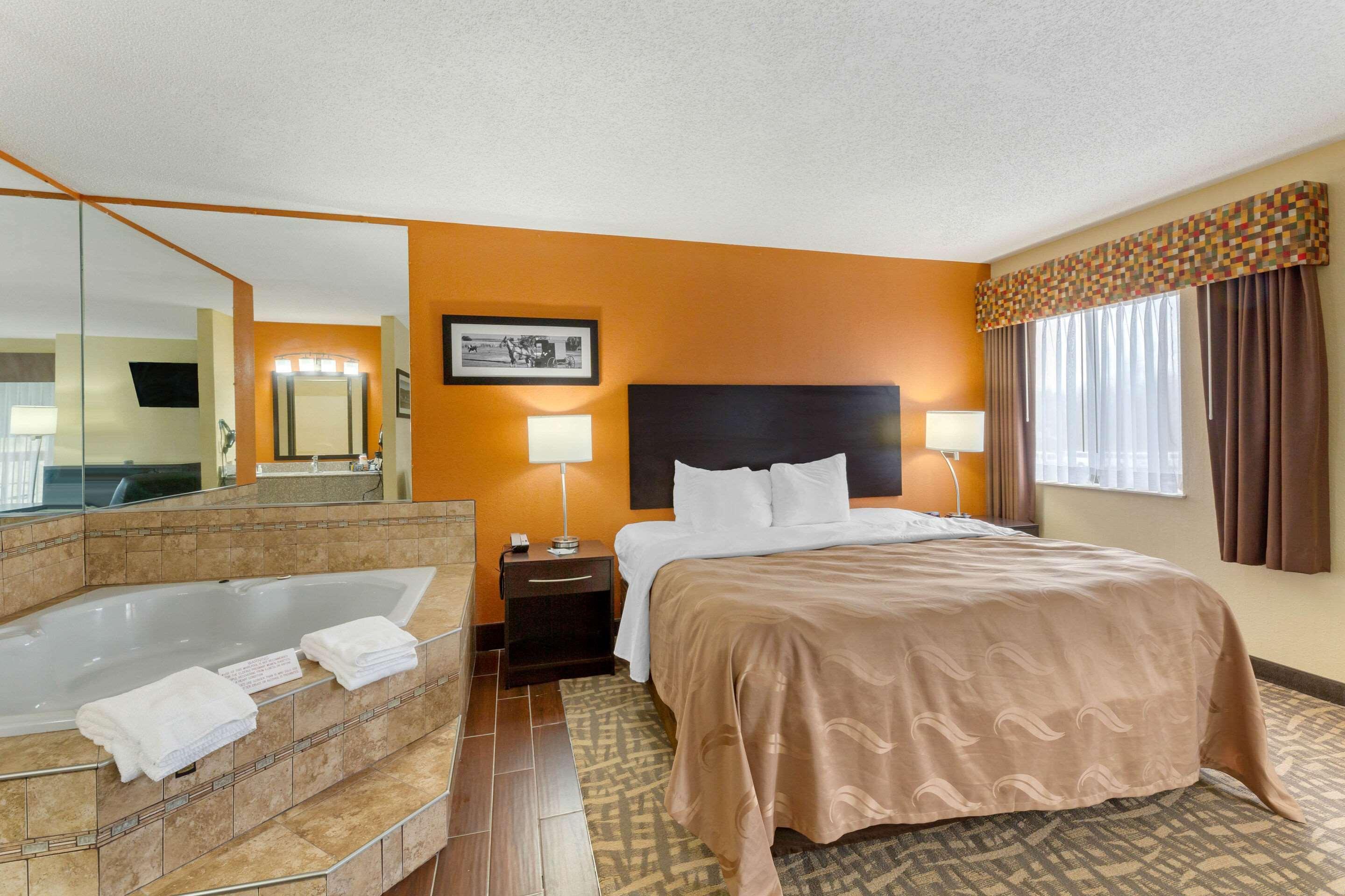 Quality Inn Wooster Exterior photo